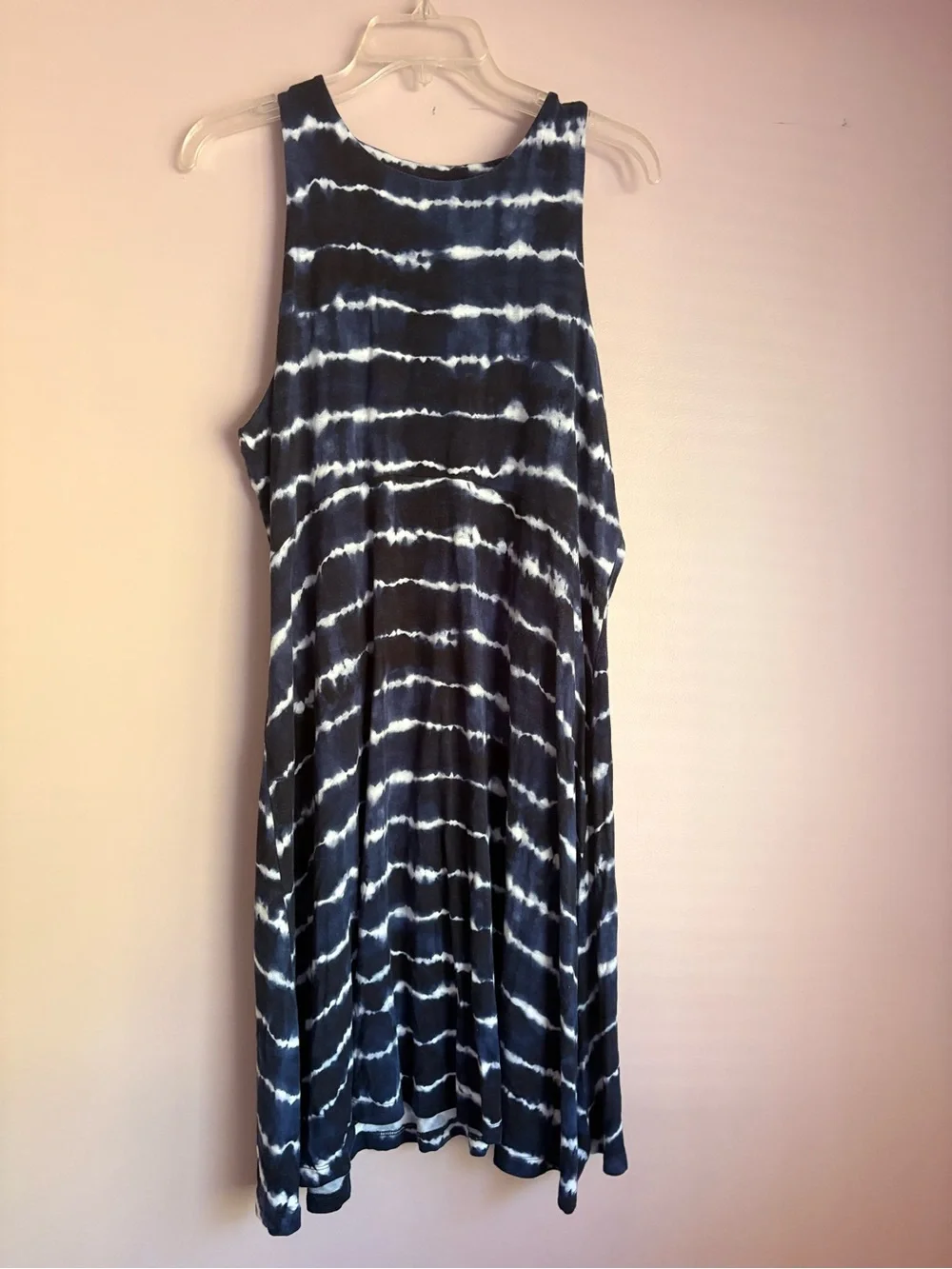 💚Athleta Navy and White Tie-Dye Maxi Dress